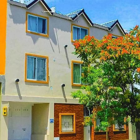 Aparthotel Bahia Neuquén Екстериор снимка