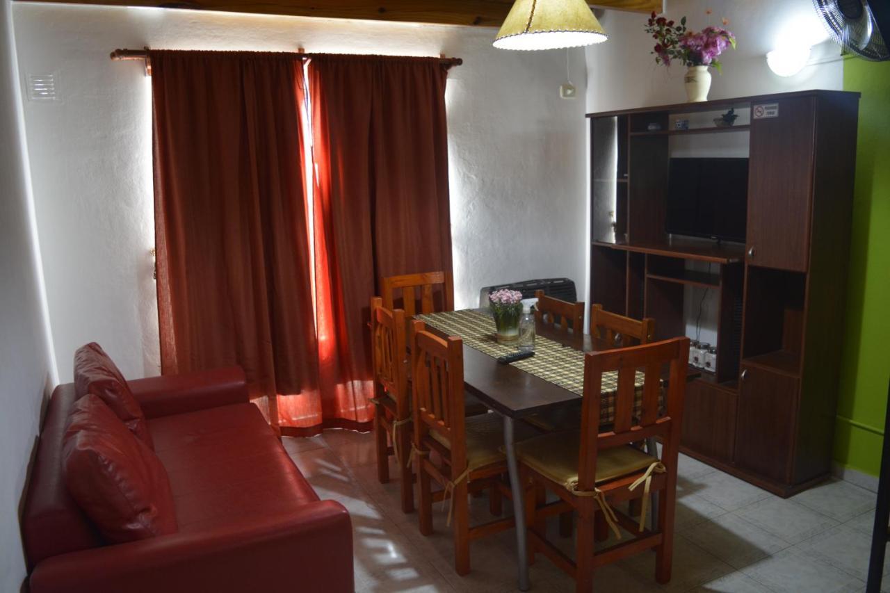 Aparthotel Bahia Neuquén Екстериор снимка